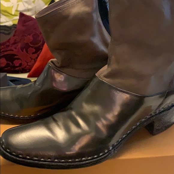 Boots - Picture 2 of 7